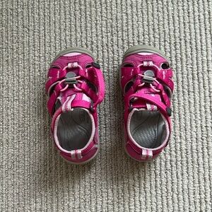Keen Pink WaterShoes Sandals 8T